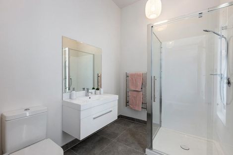 Photo of property in 17 Austin Street, Mount Victoria, Wellington, 6011