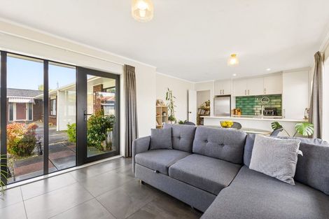Photo of property in 2/12 Bungalore Place, Half Moon Bay, Auckland, 2012