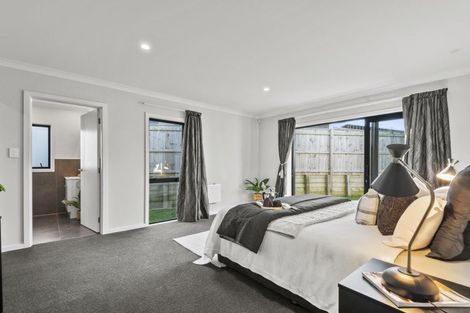 Photo of property in 1 Vaucluse Heights, Fitzherbert, Palmerston North, 4410