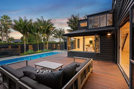 Photo of property in 6 Birchwood Grove, Greenhithe, Auckland, 0632