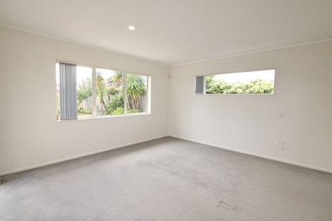 Photo of property in 9 Judd Place, Orewa, 0931