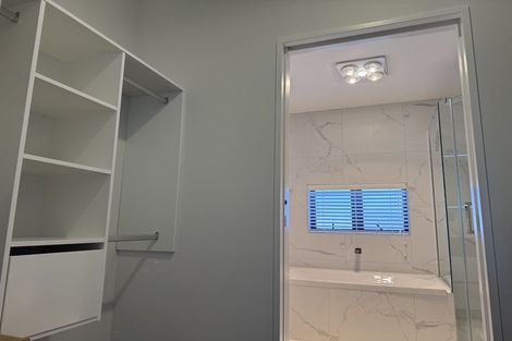 Photo of property in 2 Embling Place, Eastern Beach, Auckland, 2012