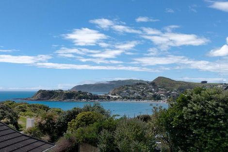 Photo of property in 3 View Road, Titahi Bay, Porirua, 5022