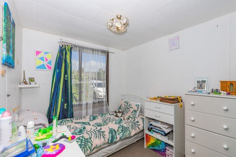 Photo of property in 2/63 Hindmarsh Street, Henderson, Auckland, 0612