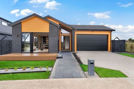 Photo of property in 51 Emerald Avenue, Rosehill, Papakura, 2113