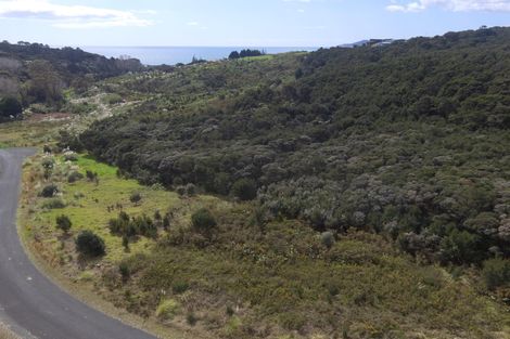 Photo of property in 129 Stratford Drive, Cable Bay, 0420