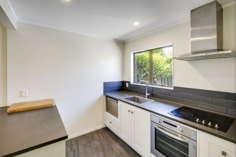 Photo of property in 2/802 Victoria Street, Parkvale, Hastings, 4122