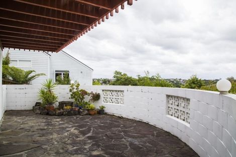 Photo of property in 1/12 Lynngate Place, Hillcrest, Auckland, 0627