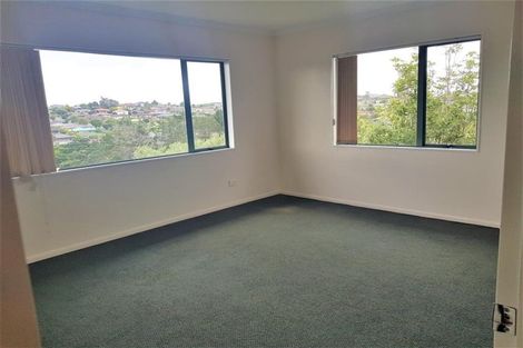 Photo of property in 3 Trotting Terrace, Fairview Heights, Auckland, 0632