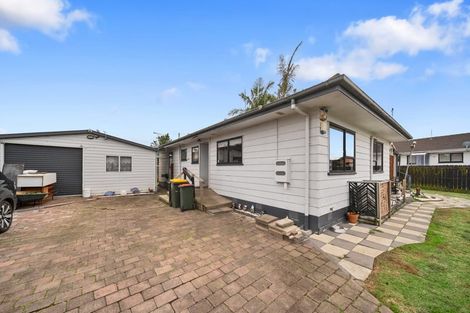 Photo of property in 13 Melleray Place, Randwick Park, Auckland, 2105