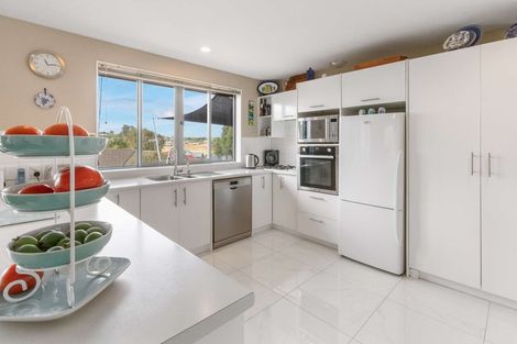 Photo of property in 18 Friesian Place, Grandview Heights, Hamilton, 3200