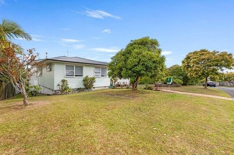 Photo of property in 32 Kirby Street, Glendene, Auckland, 0602