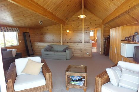 Photo of property in 122 Puka Crescent, Matarangi, Whitianga, 3592