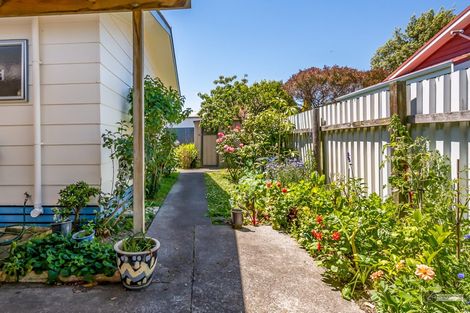 Photo of property in 2/2 Haig Street, Waterloo, Lower Hutt, 5011