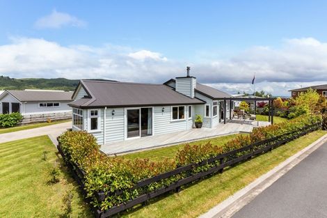 Photo of property in 15 Pukeko Way, Kinloch, Taupo, 3377