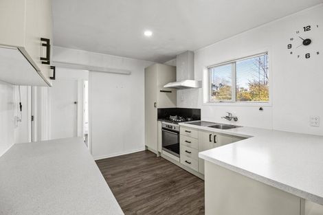 Photo of property in 10 Shaldon Crescent, Blagdon, New Plymouth, 4310