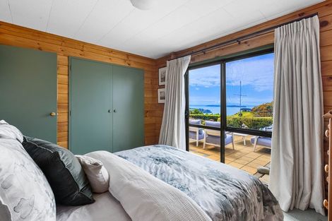 Photo of property in 70 Ngarewa Drive, Mahurangi West, Warkworth, 0983