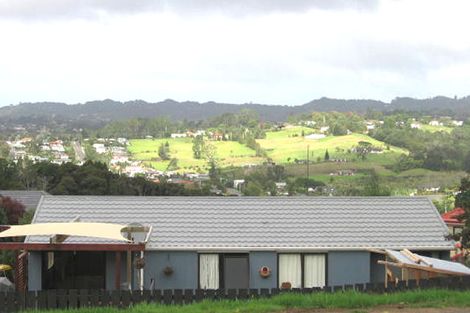 Photo of property in 252 Sturges Road, Henderson, Auckland, 0612