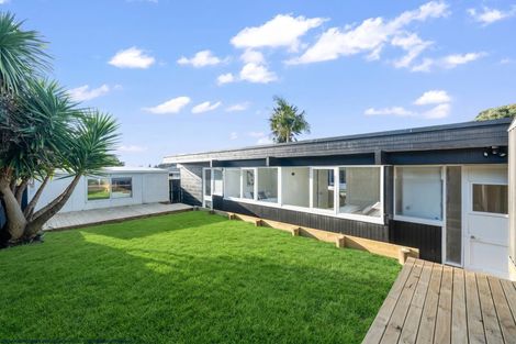 Photo of property in 21 Lawrence Crescent, Hillpark, Auckland, 2102