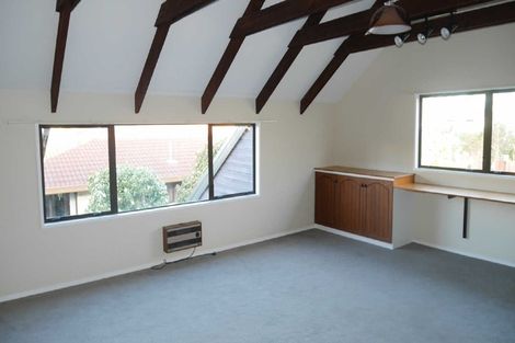 Photo of property in 16 Siska Place, Upper Riccarton, Christchurch, 8041