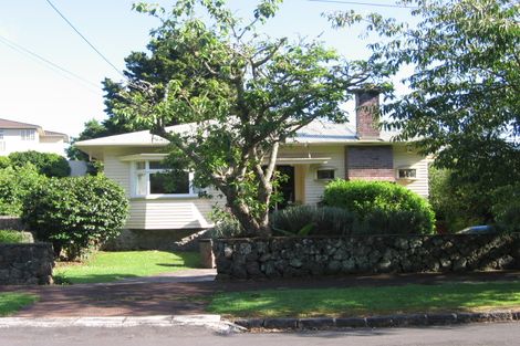 Photo of property in 17 Glenfell Place, Epsom, Auckland, 1023