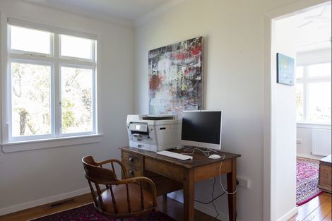 Photo of property in 2 Dale Street, Lower Vogeltown, New Plymouth, 4310