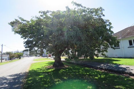 Photo of property in 13 Hunter Street, Edendale, 9825