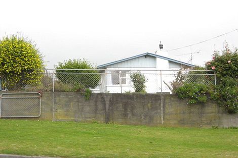 Photo of property in 4 Donnelly Street, Oakura, 4314