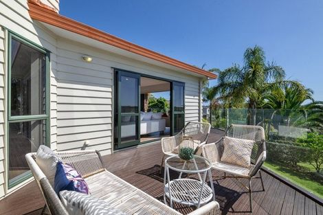 Photo of property in 11 Houhere Close, Albany, Auckland, 0632