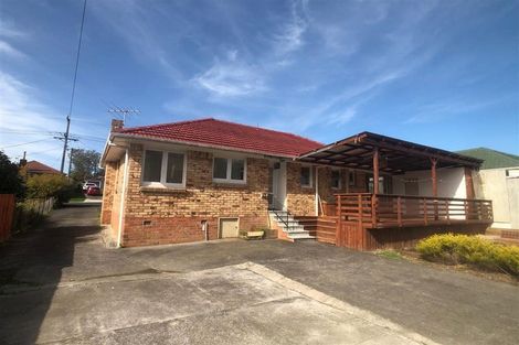 Photo of property in 57 Wilsher Crescent, Henderson, Auckland, 0612