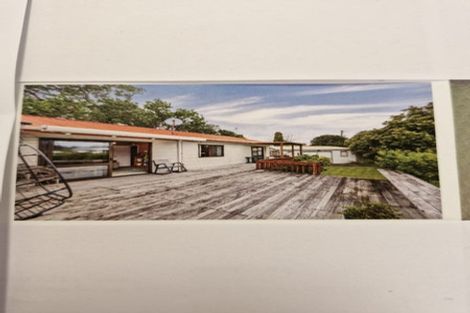 Photo of property in 4 Redlands Grove, Swanson, Auckland, 0612