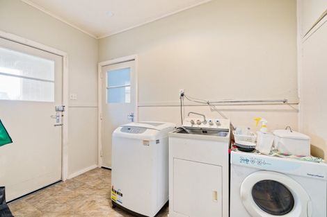 Photo of property in 5 Douglas Road, Amberley, 7410