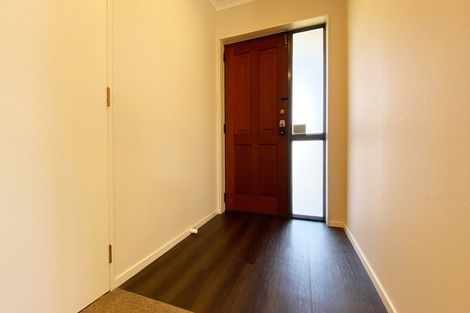 Photo of property in 1 Nephin Place, East Tamaki Heights, Auckland, 2016