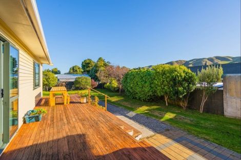 Photo of property in 4 Gray Street, Pukerua Bay, 5026