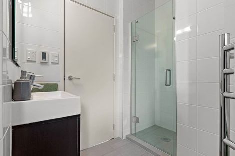 Photo of property in 27a Shackleton Road, Mount Eden, Auckland, 1024