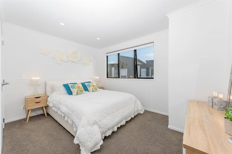 Photo of property in 2 Mayfly Lane, Hobsonville, Auckland, 0616