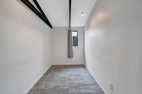 Photo of property in 35 Avro Crescent, Hornby, Christchurch, 8042