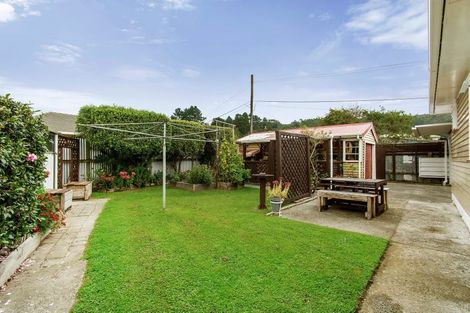 Photo of property in 15 Chittick Street, Stokes Valley, Lower Hutt, 5019