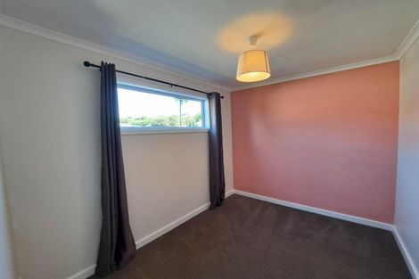 Photo of property in 16 Alberta Road, Glen Avon, New Plymouth, 4312