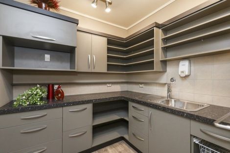 Photo of property in 37 East Street, Terrace End, Palmerston North, 4410