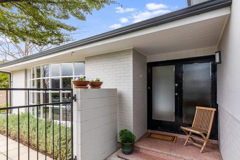 Photo of property in 90 Clyde Road, Ilam, Christchurch, 8041