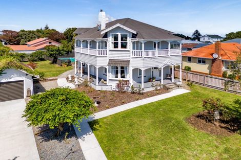 Photo of property in 68 Collins Street, Hawera, 4610