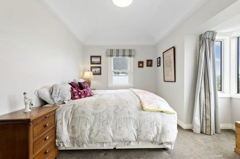 Photo of property in 10 Plunket Street, Kelburn, Wellington, 6012