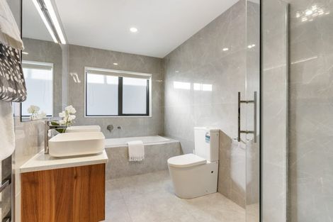 Photo of property in 403 Ormiston Road, Flat Bush, Auckland, 2019