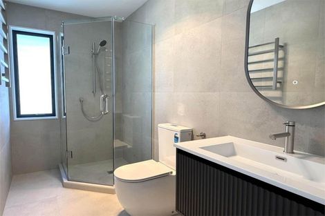 Photo of property in 102b Ennis Avenue, Pakuranga Heights, Auckland, 2010