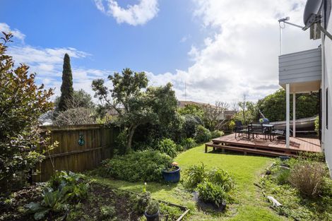 Photo of property in 78b Litten Road, Cockle Bay, Auckland, 2014