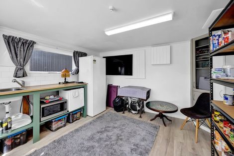 Photo of property in 14 Ropata Street, Hawera, 4610