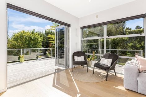 Photo of property in 302 Paremata Road, Whitby, Porirua, 5381