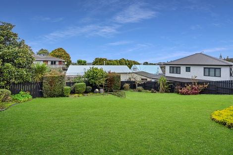 Photo of property in 6 Ancona Lane, Goodwood Heights, Auckland, 2105