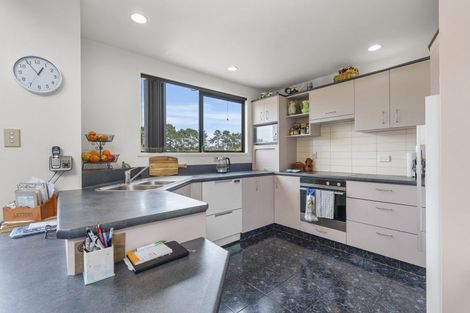 Photo of property in 15 Townsend Road, Paraite, New Plymouth, 4373